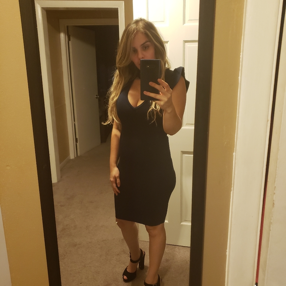 Dress - Picture 2 of 7